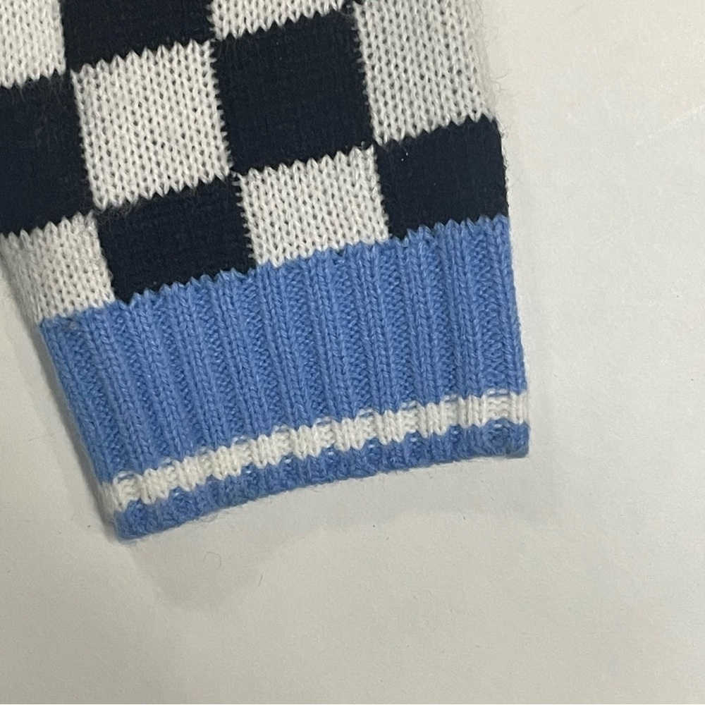 Blizzard Bay Checkered Sweater with Cat Design.. Size M. Preowned. Black & white - Picture 10 of 15